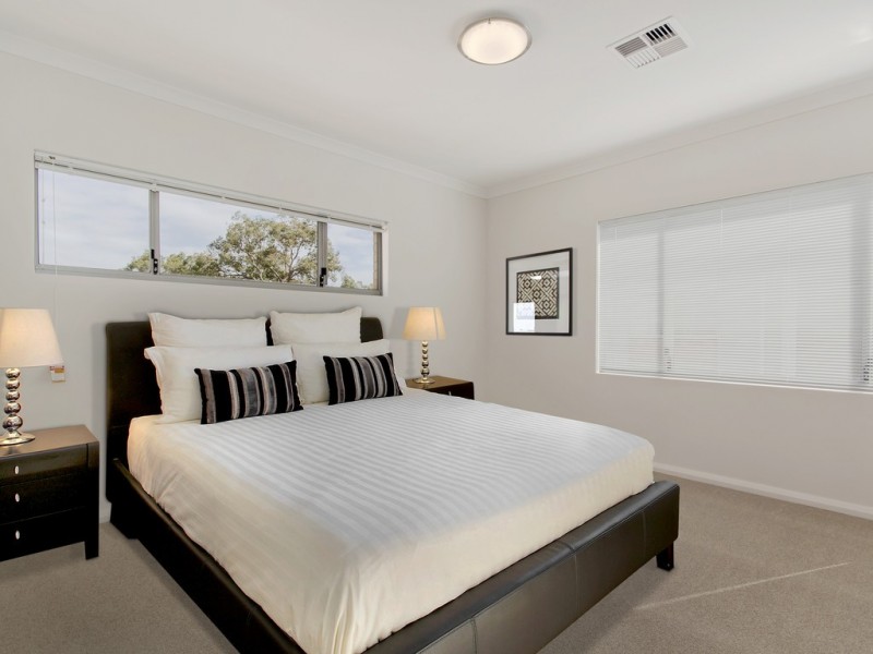 13/2 Louvre Way, Baldivis WA 6171