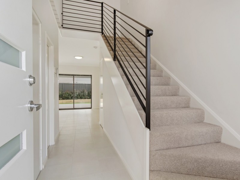 13/2 Louvre Way, Baldivis WA 6171