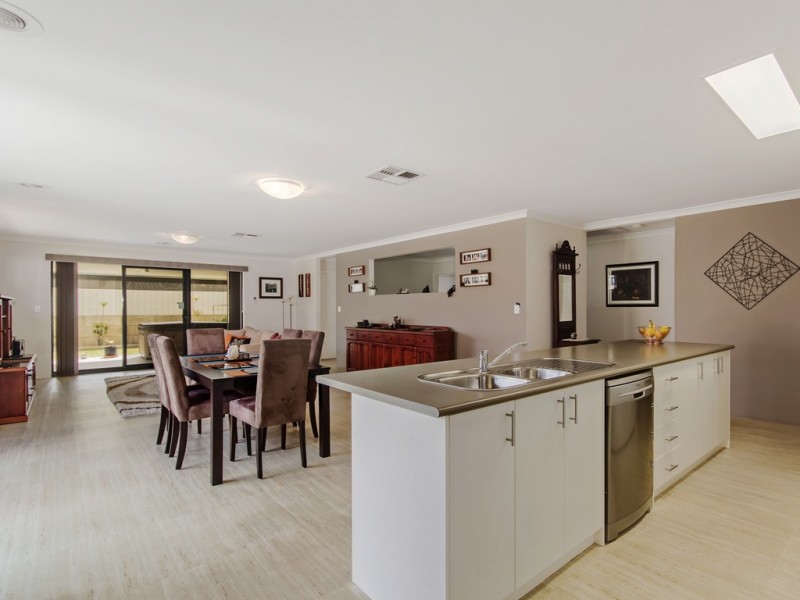 14 Valour Bend, Baldivis WA 6171