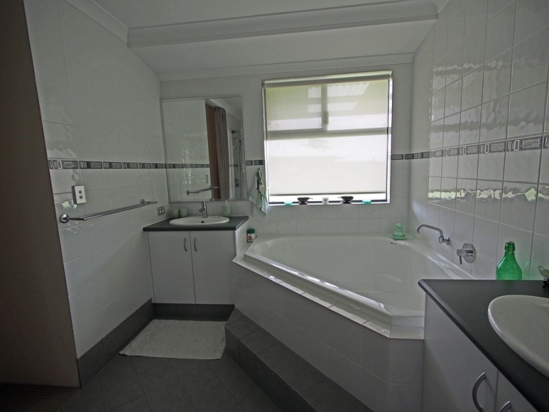 7 Chidlow Way, Roelands WA 6226