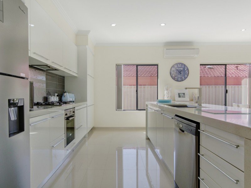 165 Grand Ocean Boulevard, Port Kennedy WA 6172