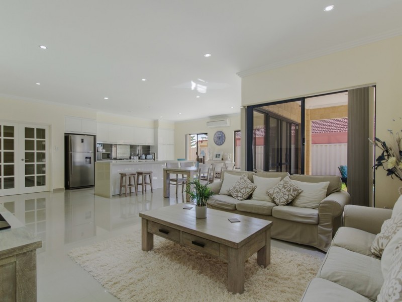 165 Grand Ocean Boulevard, Port Kennedy WA 6172