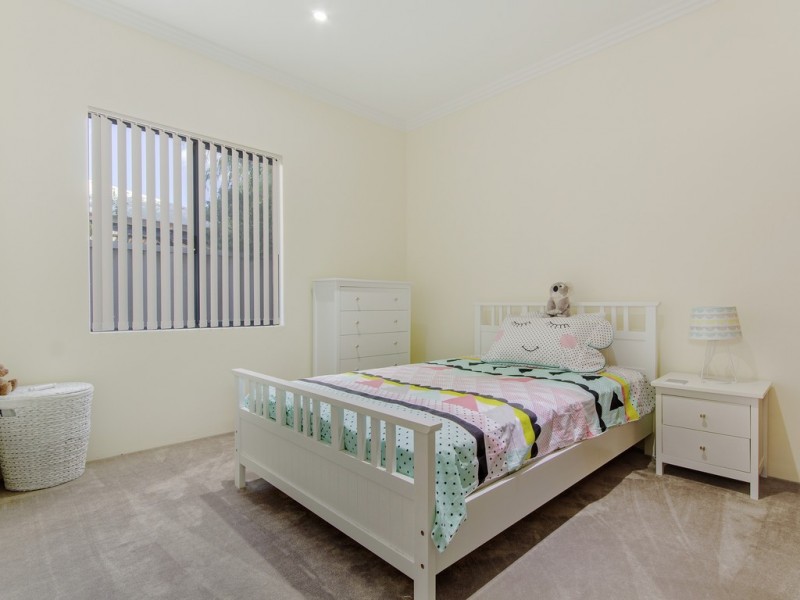 165 Grand Ocean Boulevard, Port Kennedy WA 6172