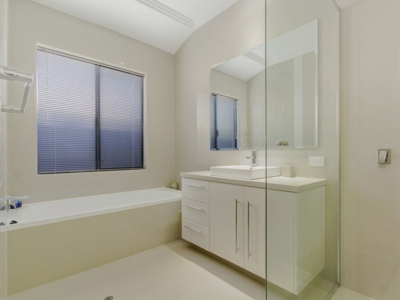 165 Grand Ocean Boulevard, Port Kennedy WA 6172