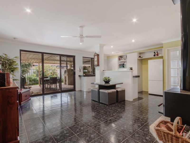 16 Aldinga Place, Waikiki WA 6169