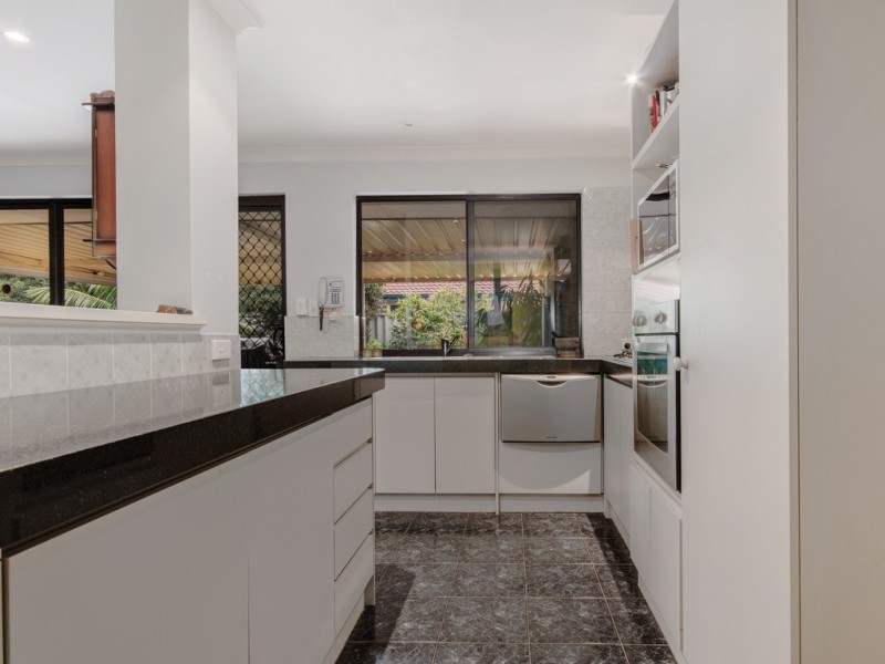 16 Aldinga Place, Waikiki WA 6169