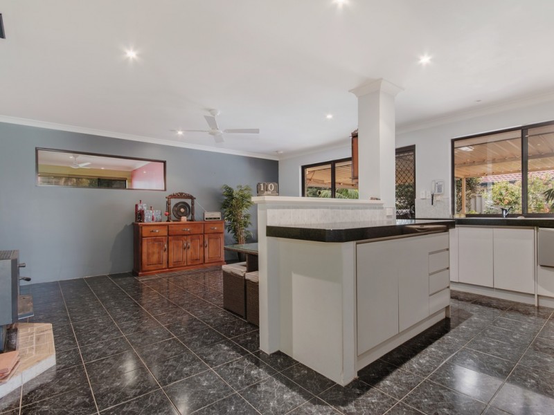 16 Aldinga Place, Waikiki WA 6169