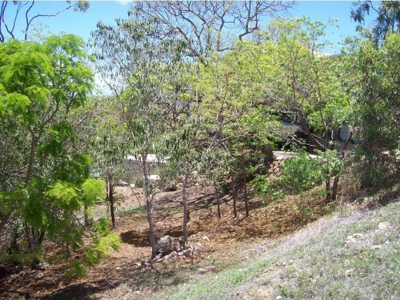 19 Roseric Crescent, Hideaway Bay QLD 4800