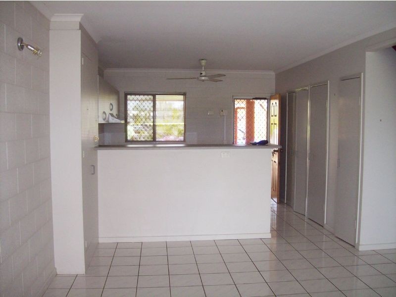 4/6 Gardenia Street, Proserpine QLD 4800