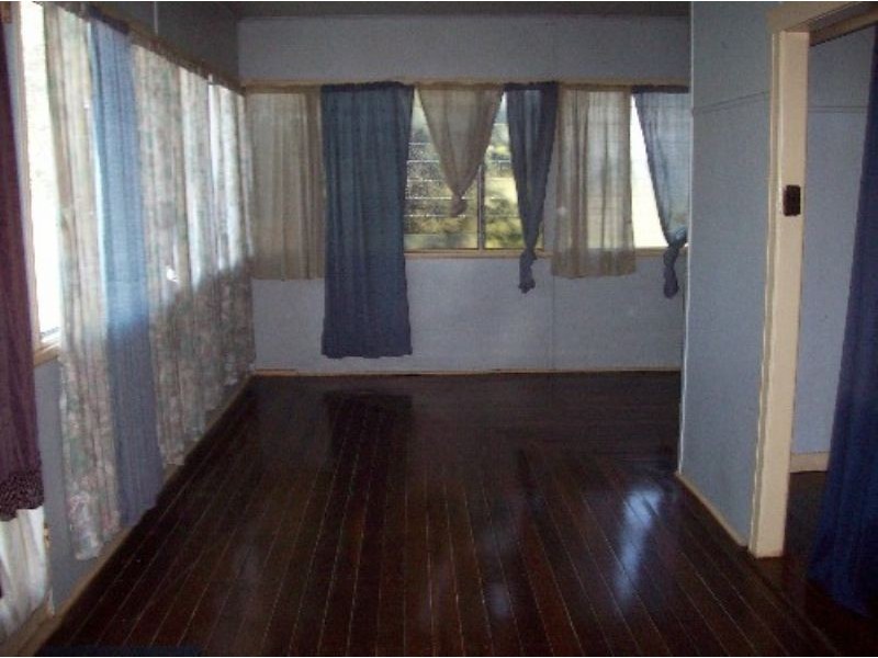 8 Joan Street, Proserpine QLD 4800