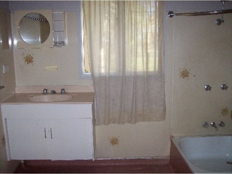 8 Joan Street, Proserpine QLD 4800