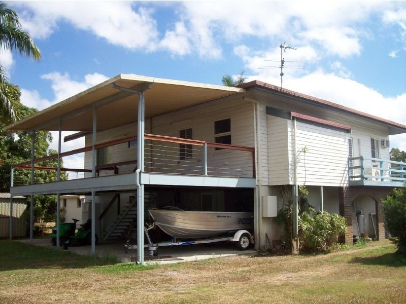 8 Edward Street, Proserpine QLD 4800