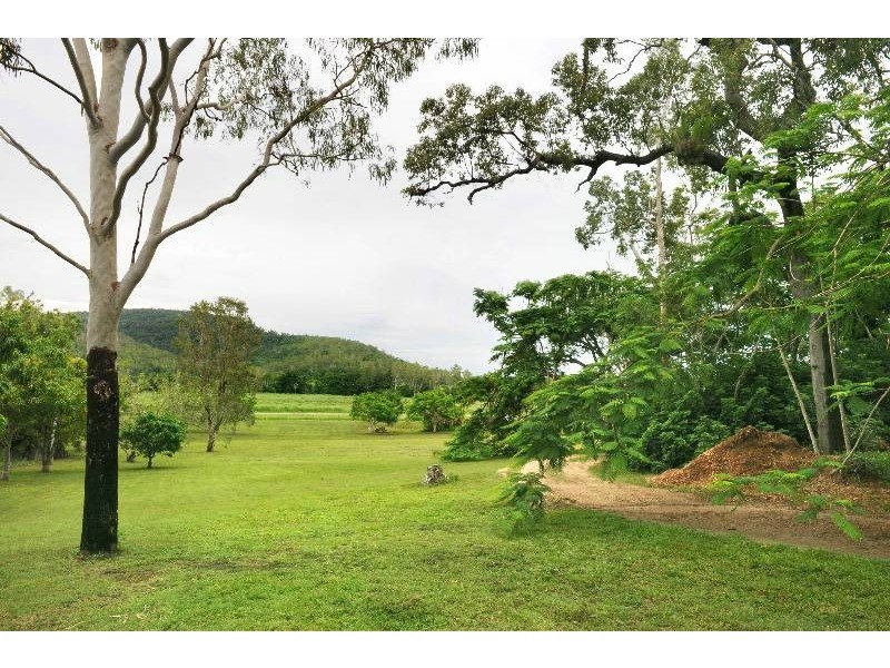 323 Gregory-Cannonvalley, Strathdickie QLD 4800