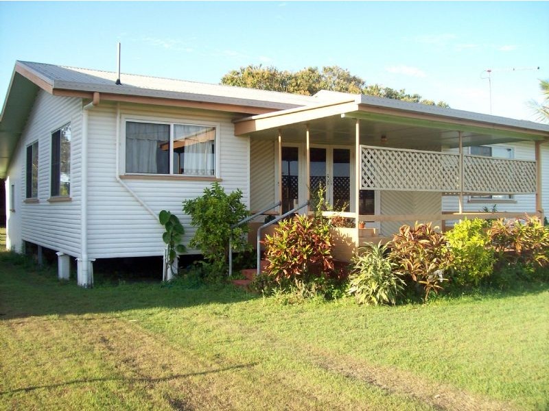 8 Phaff Street, Proserpine QLD 4800