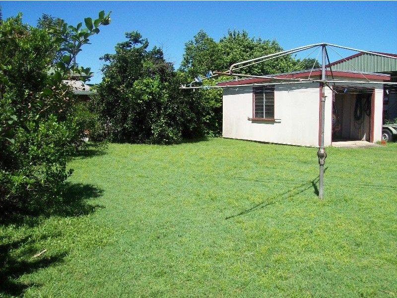 3 Herbert Street, Proserpine QLD 4800
