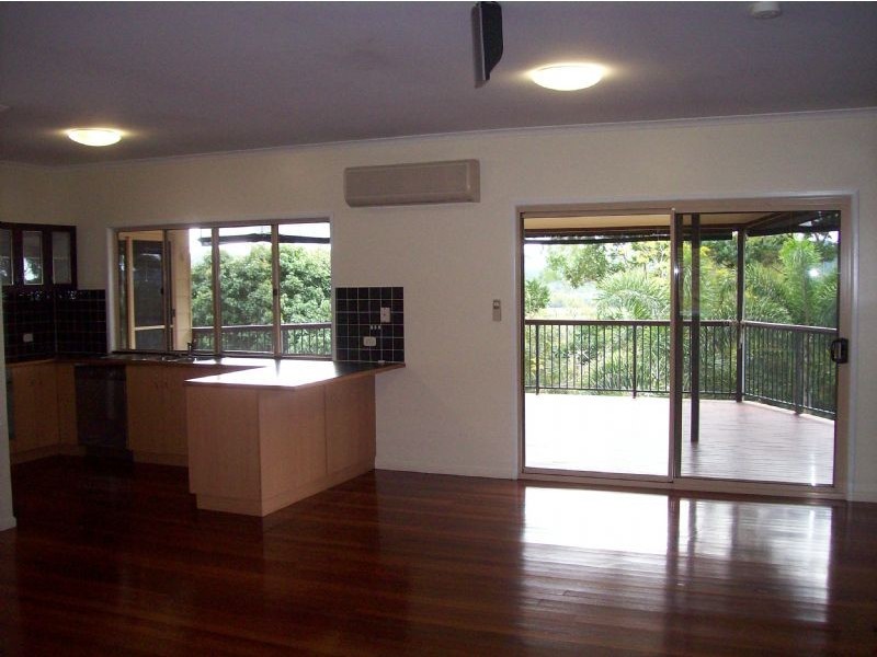 1016 Shute Harbour Road, Mount Marlow QLD 4800