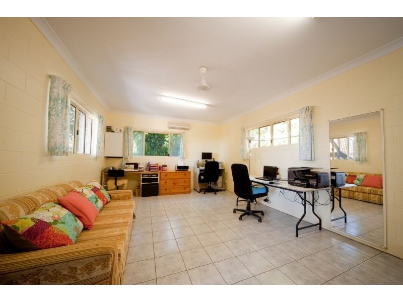 10 Arundel Court, Cannonvale QLD 4802