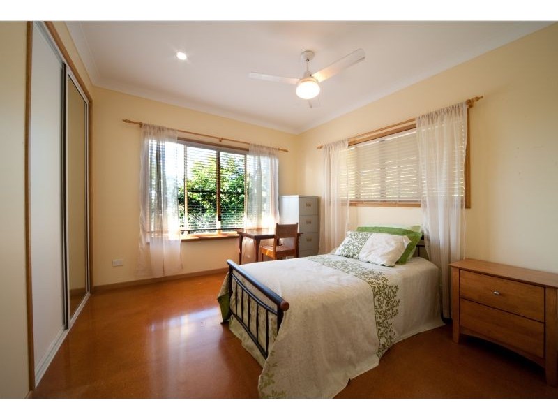 10 Arundel Court, Cannonvale QLD 4802