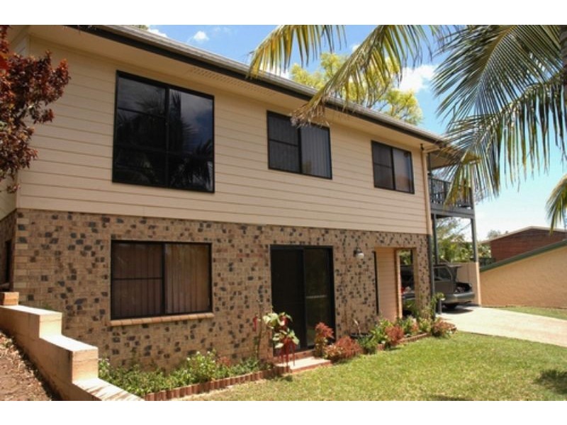 8 Grace Avenue, Cannonvale QLD 4802