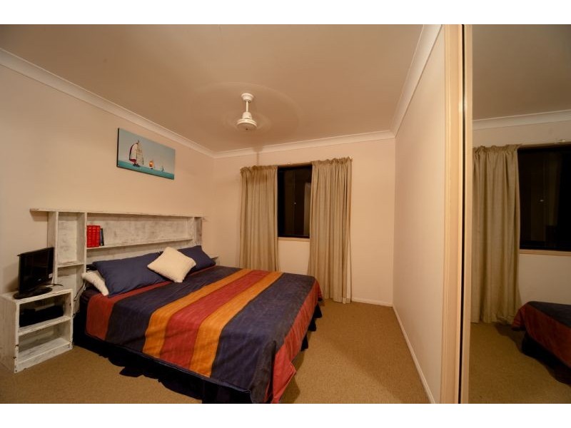 8 Grace Avenue, Cannonvale QLD 4802