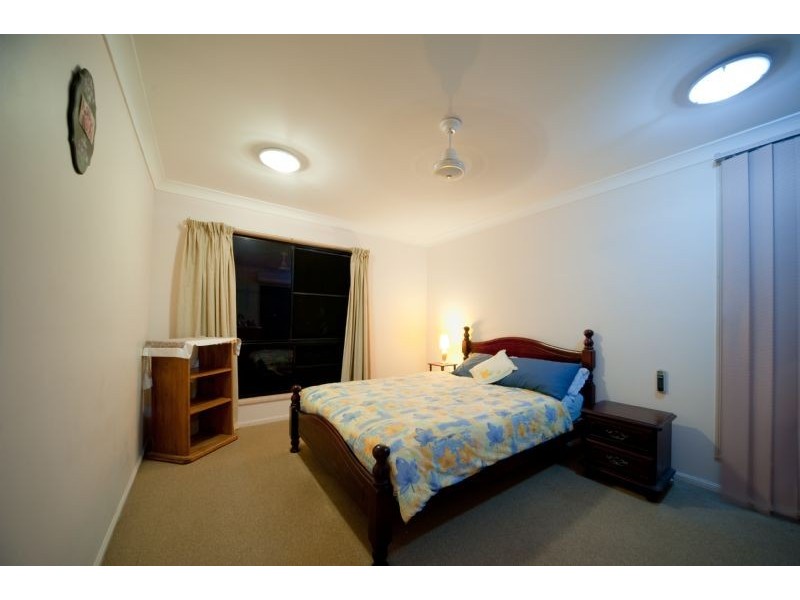 8 Grace Avenue, Cannonvale QLD 4802
