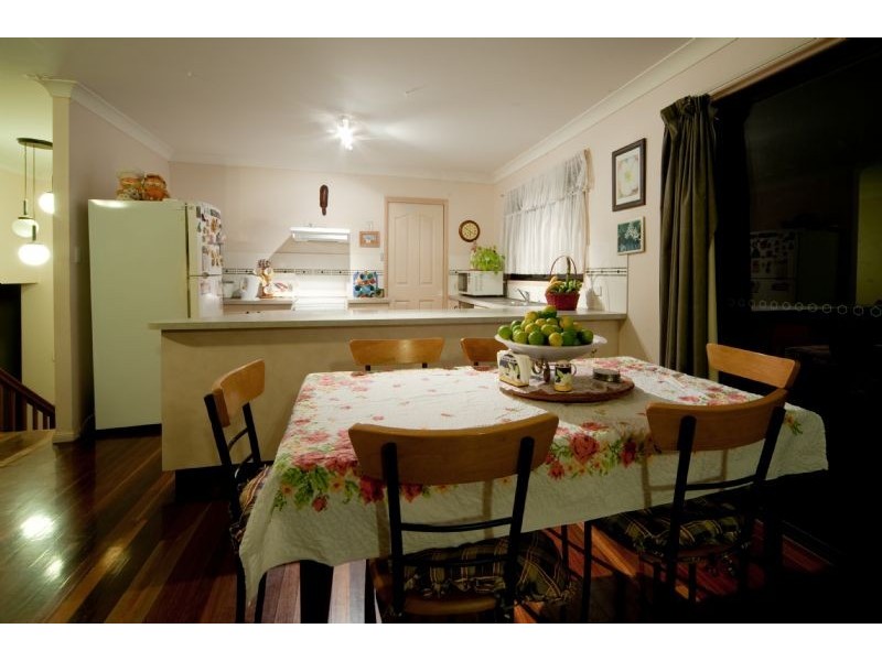 8 Grace Avenue, Cannonvale QLD 4802