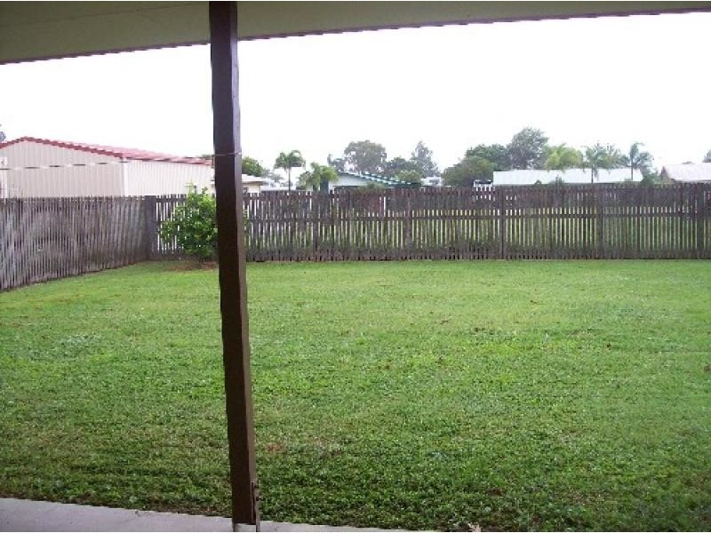 11 Rose Street, Proserpine QLD 4800