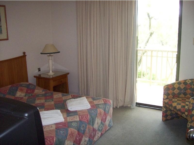 Unit 1132/ Hillside Terraces, Laguna Quays QLD 4800