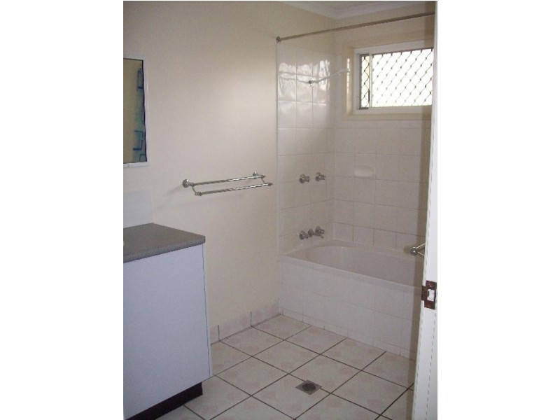 1/8 Gardenia Street, Proserpine QLD 4800