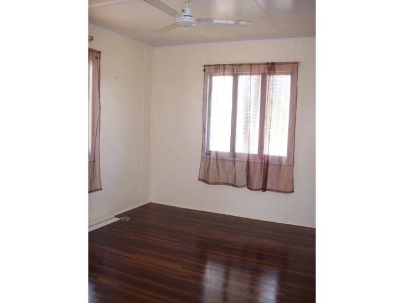 10 Holmes Street, Proserpine QLD 4800