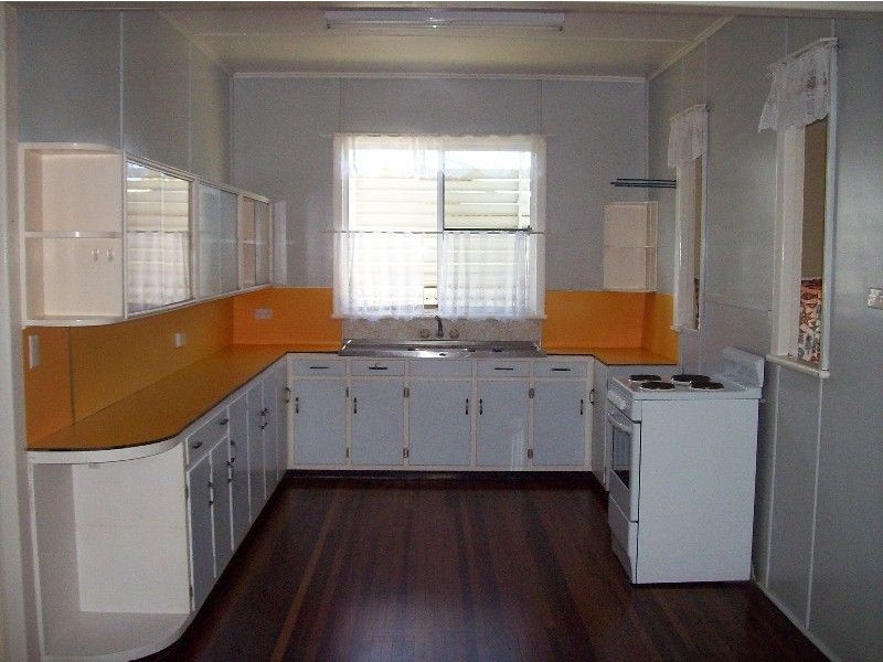 10 Holmes Street, Proserpine QLD 4800