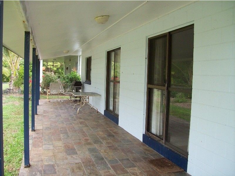 27 Burton Street, Midge Point QLD 4799
