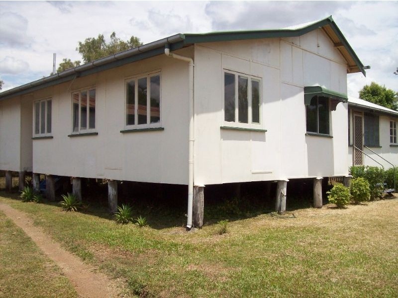 8 Davy Avenue, Proserpine QLD 4800