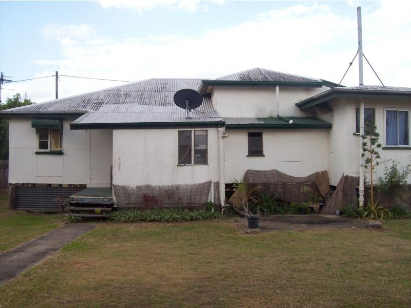 8 Davy Avenue, Proserpine QLD 4800