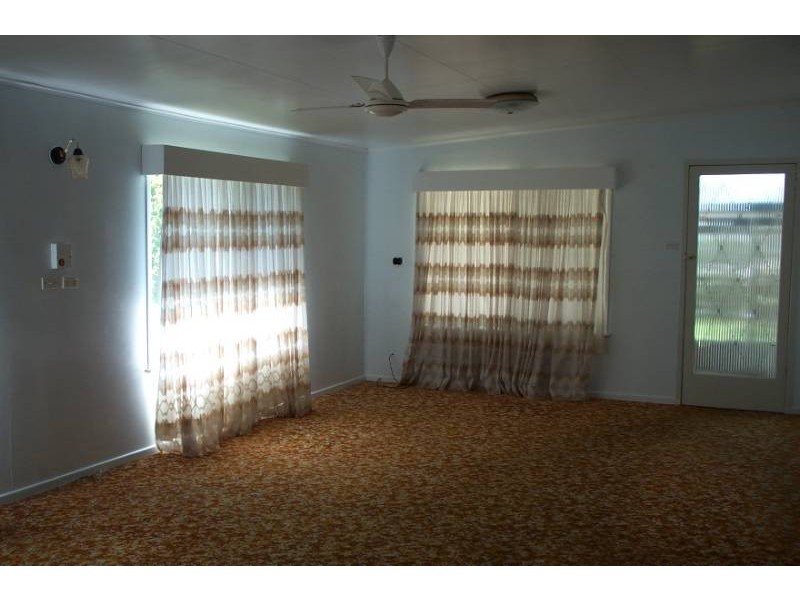 17 Davy Avenue, Proserpine QLD 4800