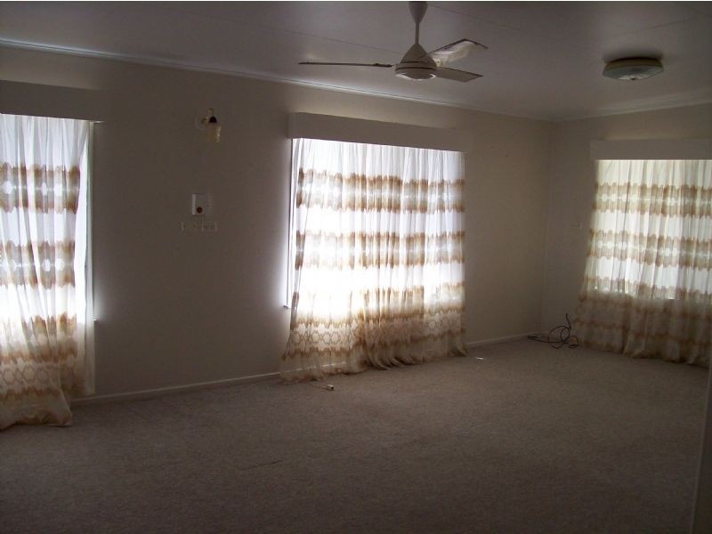 17 Davy Avenue, Proserpine QLD 4800