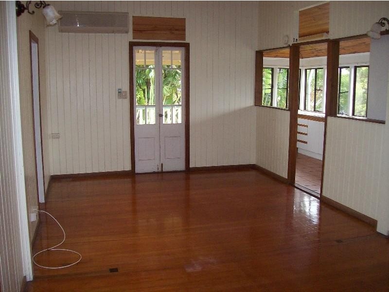 9 Florence Street, Proserpine QLD 4800