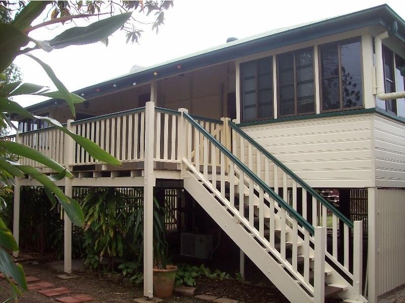 9 Florence Street, Proserpine QLD 4800