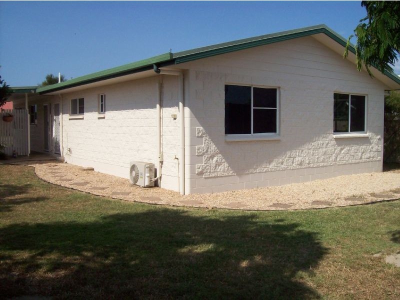 2 Rose Street, Proserpine QLD 4800