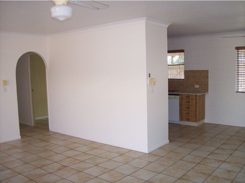 2 Rose Street, Proserpine QLD 4800