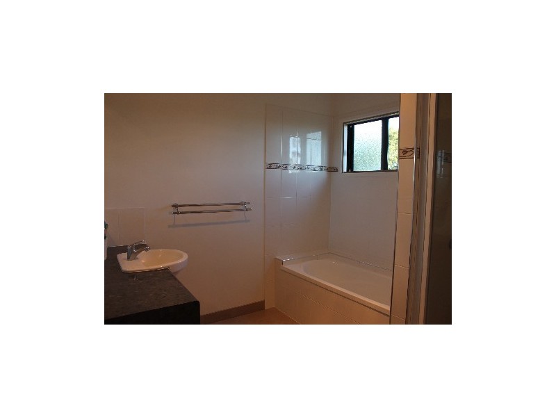 6 Melaleuca Drive, Mount Julian QLD 4800