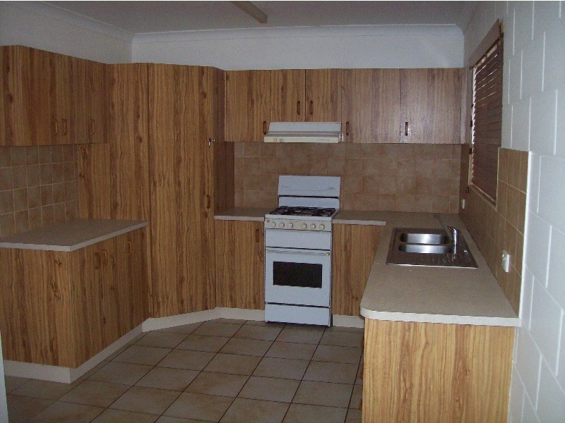 2 Rose Street, Proserpine QLD 4800