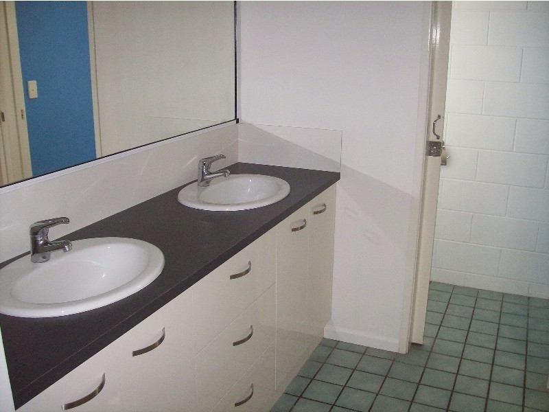 2 Rose Street, Proserpine QLD 4800