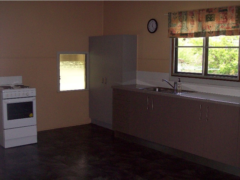 13 Elizabeth Street, Proserpine QLD 4800