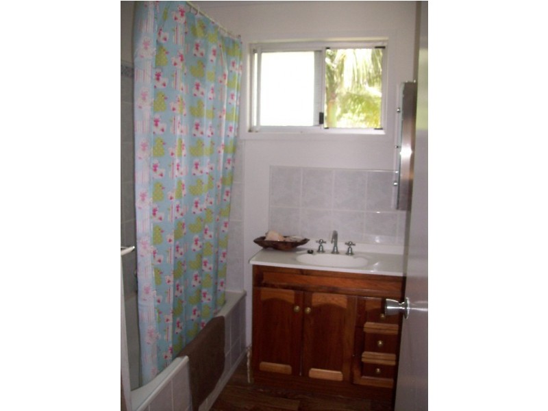 51 Manooka Drive, Cannonvale QLD 4802