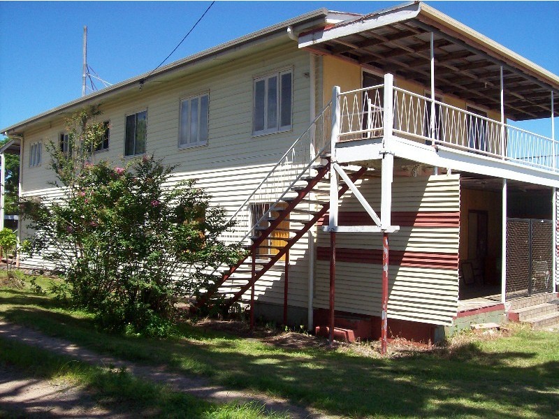 11 Hinschen Street, Proserpine QLD 4800