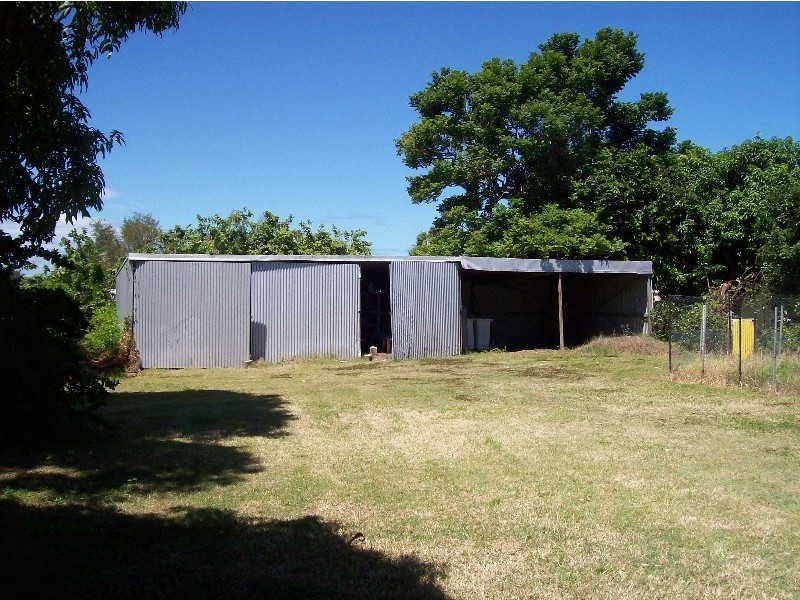 11 Hinschen Street, Proserpine QLD 4800