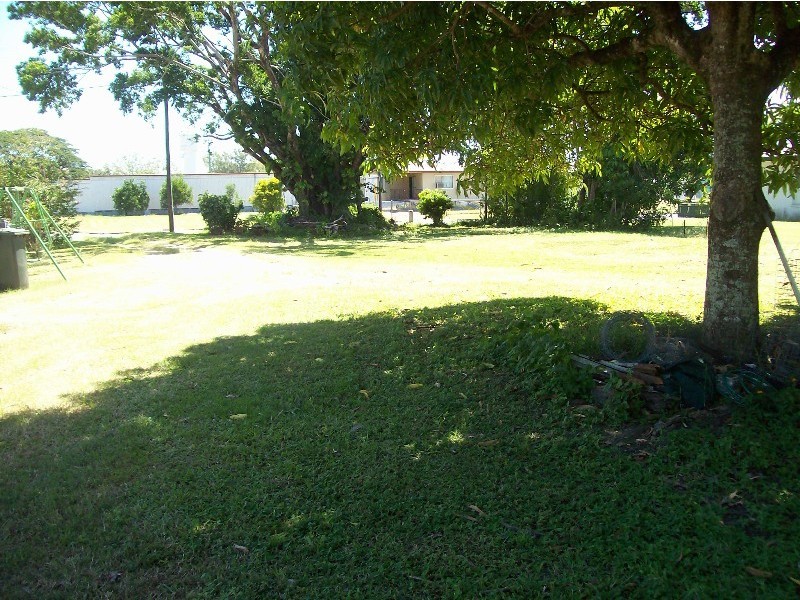 11 Hinschen Street, Proserpine QLD 4800