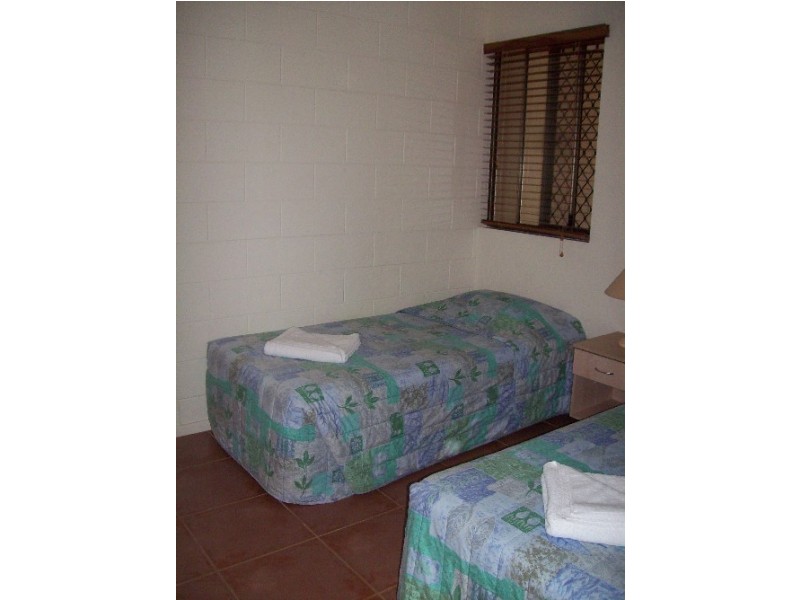 13/48 Coral Esplanade, Cannonvale QLD 4802