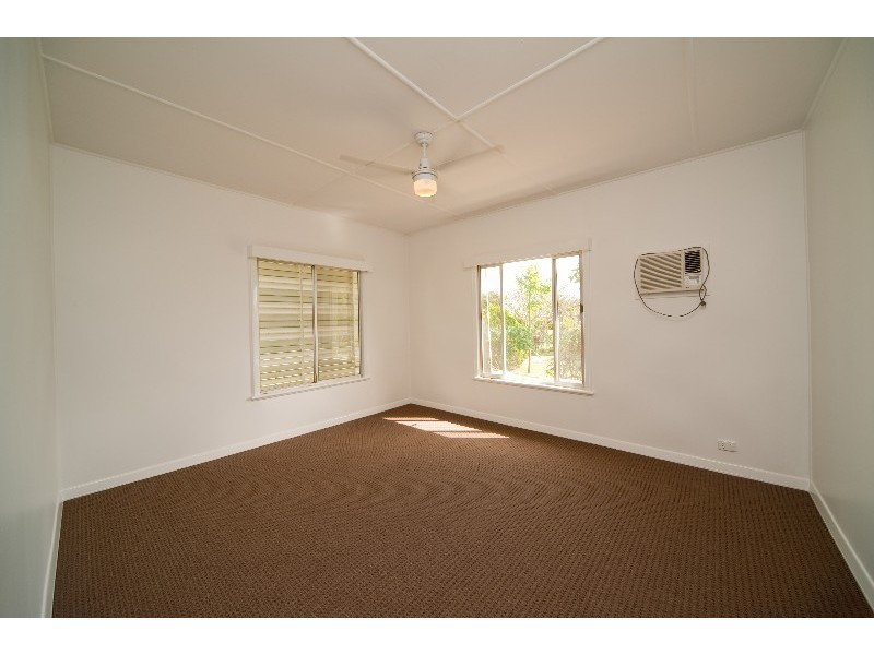 19 Elizabeth Street, Proserpine QLD 4800